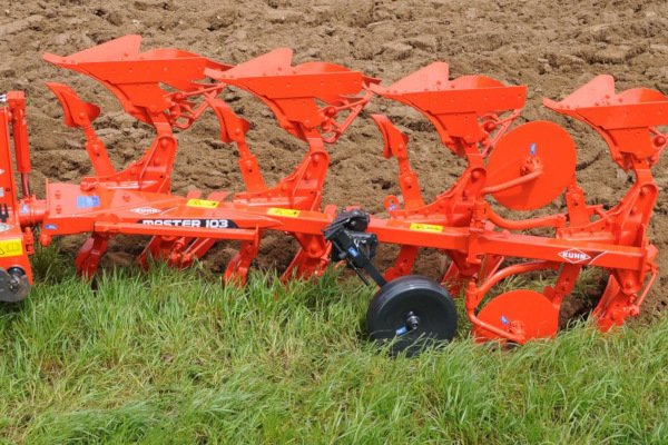 Kuhn-Master103-2020.jpg